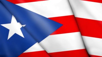 Getty_031512_PuertoRicoFlag